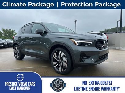 New 2026 Volvo XC40 B5 Ultra w/ Climate Package