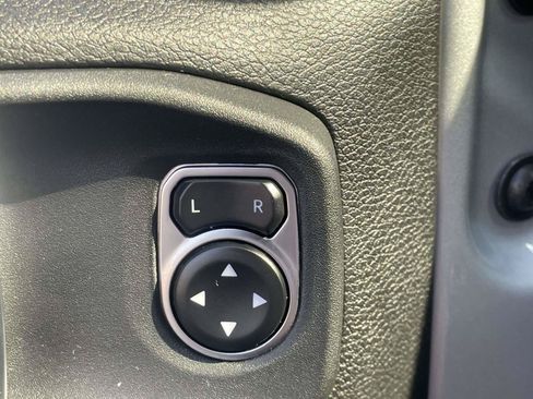 Used 2024 Jeep Wrangler Unlimited Sport AWD/4WD image 34