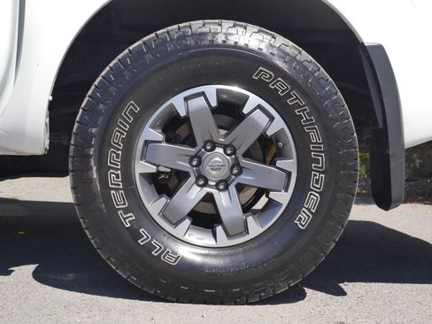 Used 2016 Nissan Frontier PRO-4X w/ Pro-4x Luxury Package AWD/4WD image 16