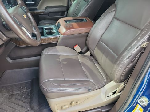 Used 2018 Chevrolet Silverado 1500 LT w/ All Star Edition RWD image 17