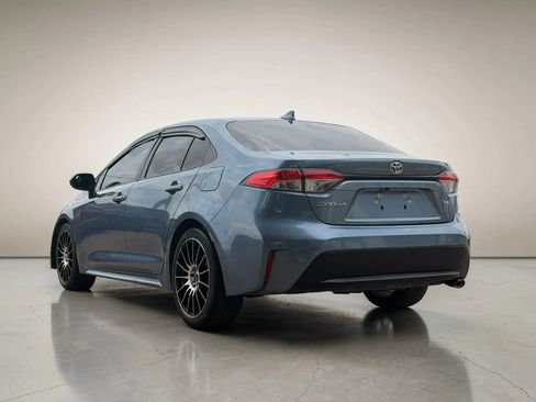 Used 2021 Toyota Corolla LE FWD image 5