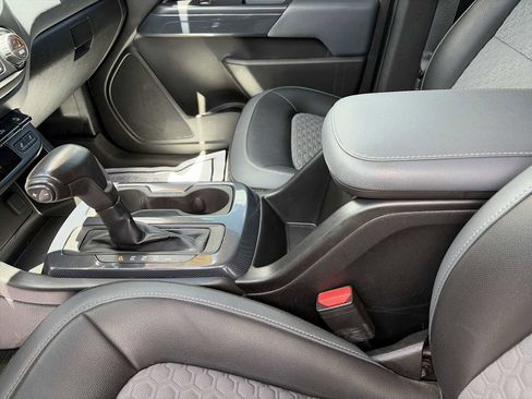 Used 2018 Chevrolet Colorado Z71 w/ Z71 Midnight Edition image 21