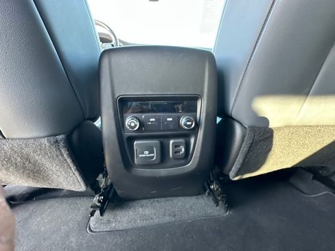 Used 2023 Buick Enclave Essence w/ Experience Buick Package FWD image 18