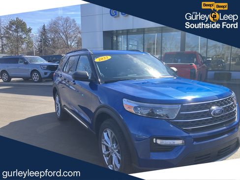 Used 2023 Ford Explorer XLT w/ Equipment Group 202A image 1