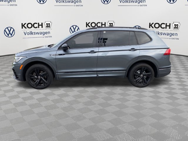 Used 2024 Volkswagen Tiguan SE R-Line AWD/4WD image 13
