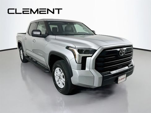 Used 2024 Toyota Tundra SR5 w/ SR5 Premium Package AWD/4WD image 5