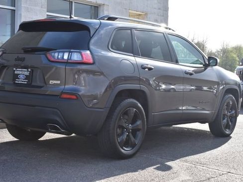 Used 2019 Jeep Cherokee Latitude Plus AWD/4WD image 14