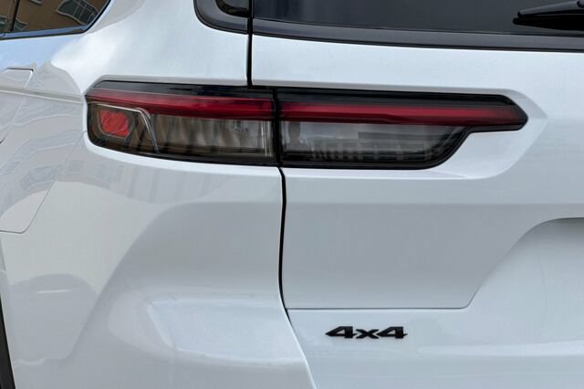 New 2026 Jeep Grand Cherokee L 4WD image 25