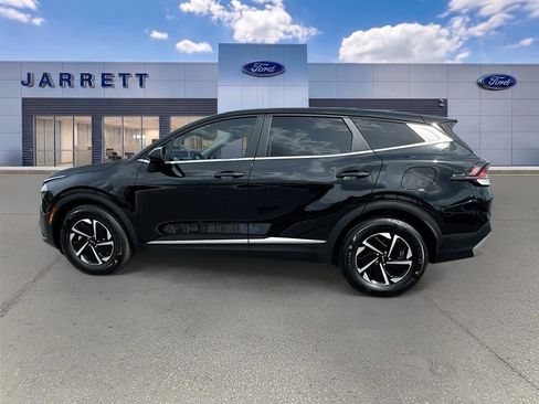 Used 2025 Kia Sportage LX FWD image 4