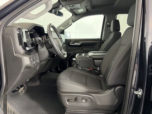 Used 2022 Chevrolet Silverado 1500 LT image 6