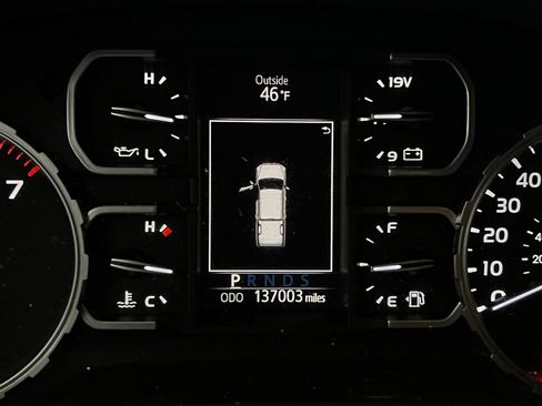 Used 2018 Toyota Tundra SR5 w/ TRD Sport Package image 18