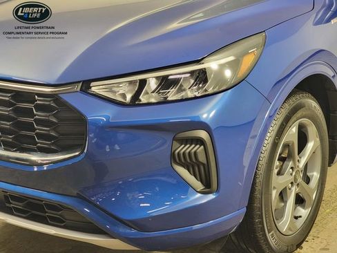 Certified 2023 Ford Escape ST-Line w/ Tech Pack #1 AWD/4WD image 9