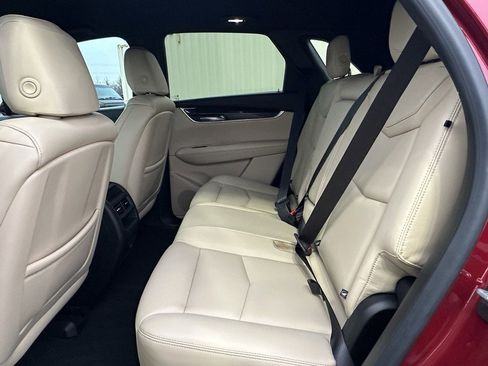 Used 2018 Cadillac XT5 FWD image 10