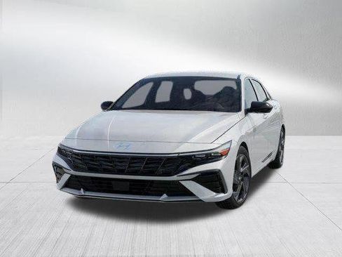 New 2026 Hyundai Elantra Sport FWD image 14