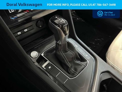 Used 2025 Volkswagen Taos SE FWD image 21