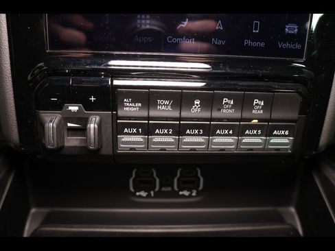 Used 2024 RAM 2500 Big Horn w/ Sport Appearance Package AWD/4WD image 16