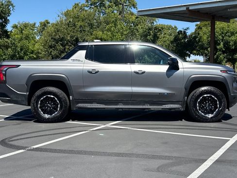 Used 2026 Chevrolet Silverado EV Trail Boss AWD/4WD image 10