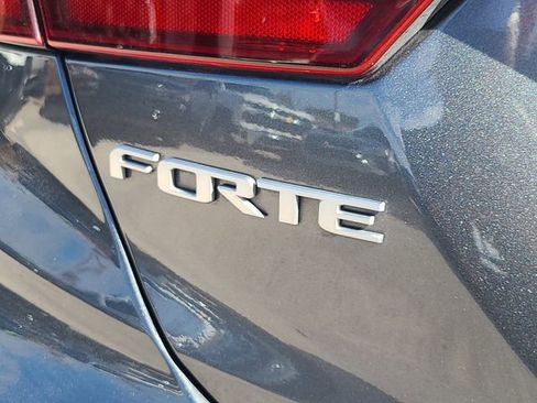 Used 2024 Kia Forte GT-Line w/ GT-Line Premium Package image 9