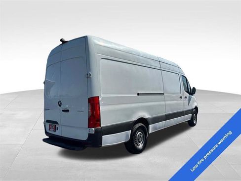 Used 2021 Mercedes-Benz Sprinter 2500 image 5