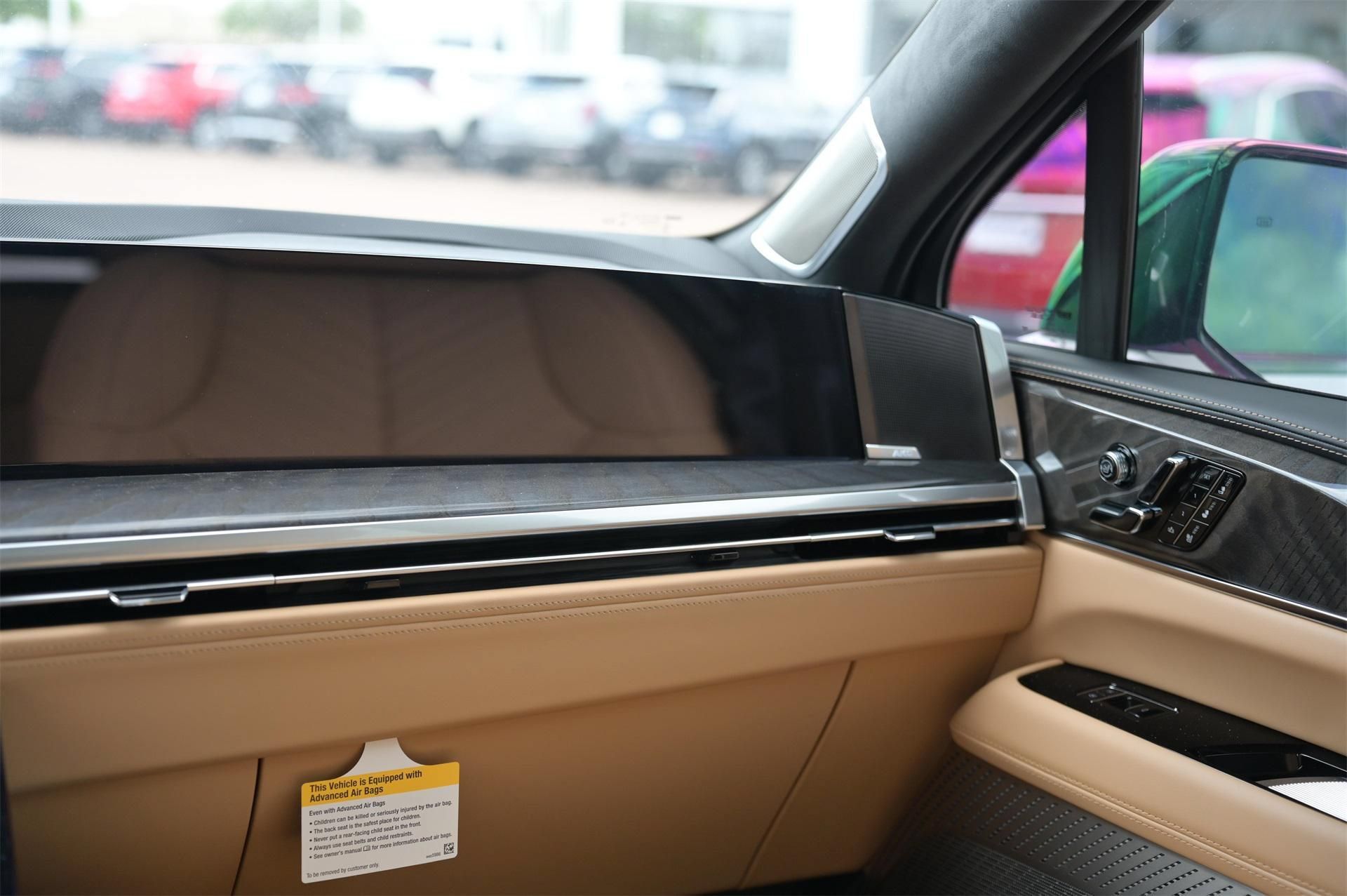 New 2025 Cadillac Escalade IQ Luxury 2 AWD/4WD image 9