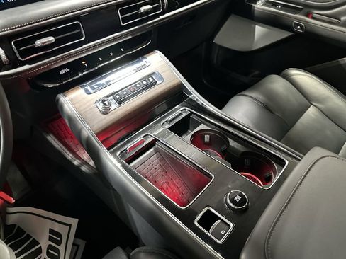 Used 2025 Lincoln Aviator Reserve w/ Luxury Package RWD image 24