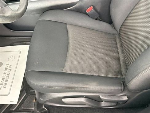 Used 2017 Nissan Pathfinder S image 18