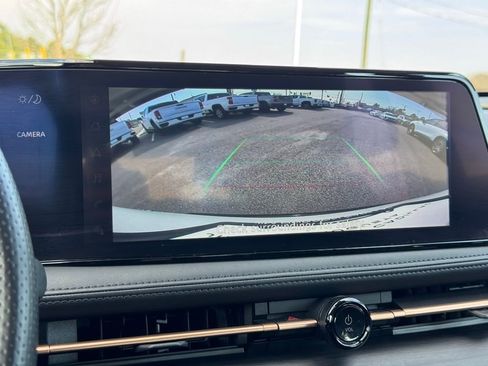 Used 2023 Nissan Ariya FWD image 32