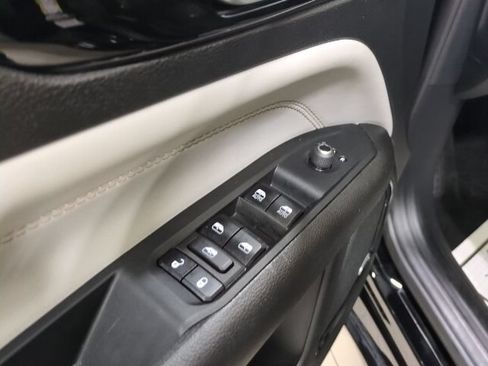 Used 2024 Jeep Compass Limited w/ Elite Group AWD/4WD image 21