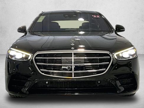 Used 2022 Mercedes-Benz S 580 4MATIC Sedan image 3
