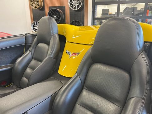 Used 2007 Chevrolet Corvette Convertible w/ Preferred Equipment Group RWD image 48