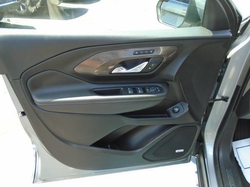 Used 2023 GMC Terrain Denali w/ Denali Premium Package AWD/4WD image 45
