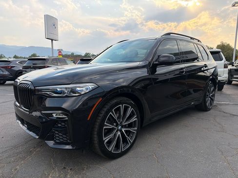 Used 2021 BMW X7 M50i AWD/4WD image 4