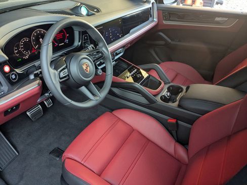 New 2026 Porsche Cayenne S AWD/4WD image 4