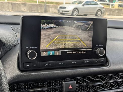 Used 2025 Honda HR-V LX image 19