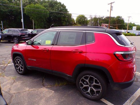 New 2026 Jeep Compass Limited w/ Sun, Sound & Navigation Group AWD/4WD image 17