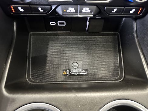 Used 2022 Chevrolet Tahoe LT w/ LT Signature Package image 27