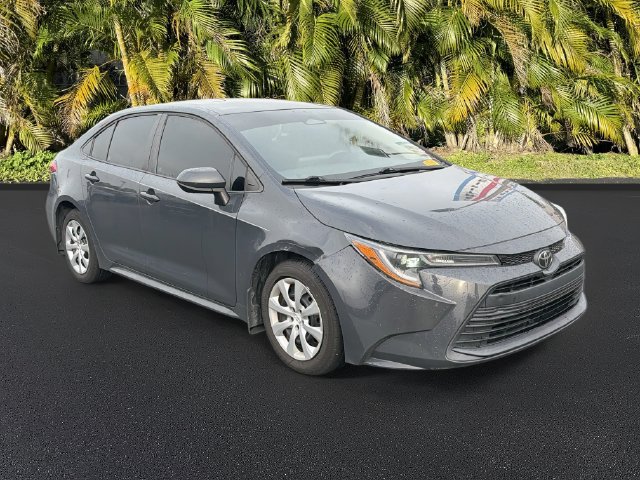 Used 2023 Toyota Corolla LE FWD image 2