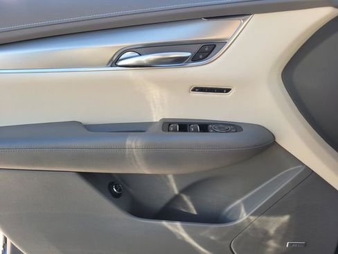 Used 2021 Cadillac XT5 Premium Luxury image 23