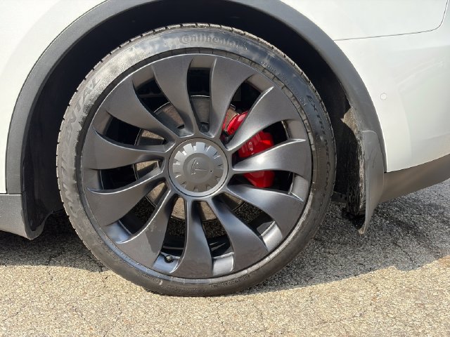 Used 2022 Tesla Model Y Performance AWD/4WD image 11