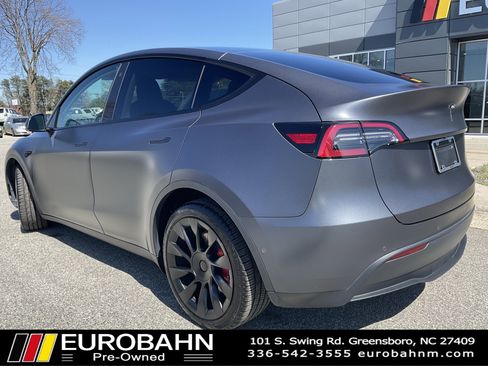 Used 2021 Tesla Model Y Long Range image 3
