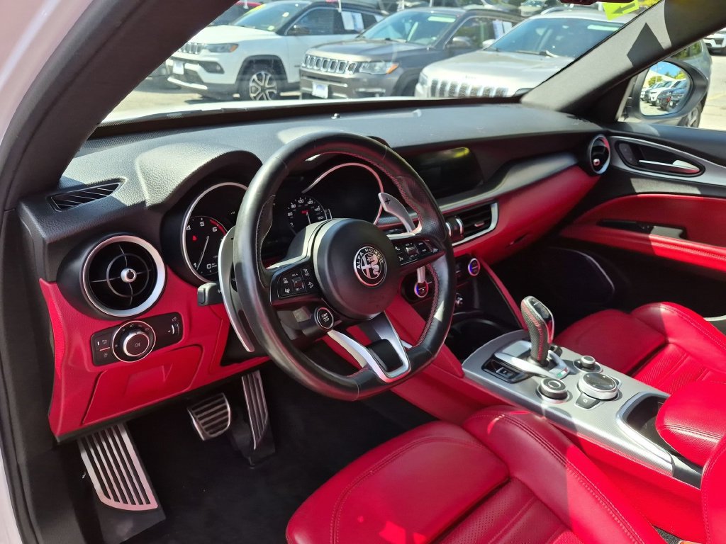 Used 2021 Alfa Romeo Stelvio Ti Sport AWD/4WD image 13