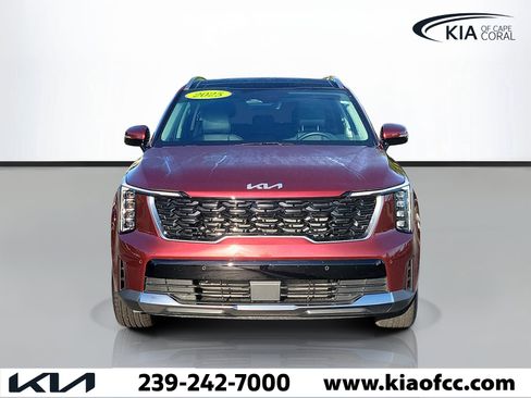 Certified 2025 Kia Sorento S w/ Panoramic Sunroof Package FWD image 2