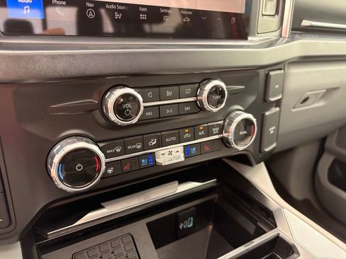 Used 2023 Ford F350 Limited AWD/4WD image 18