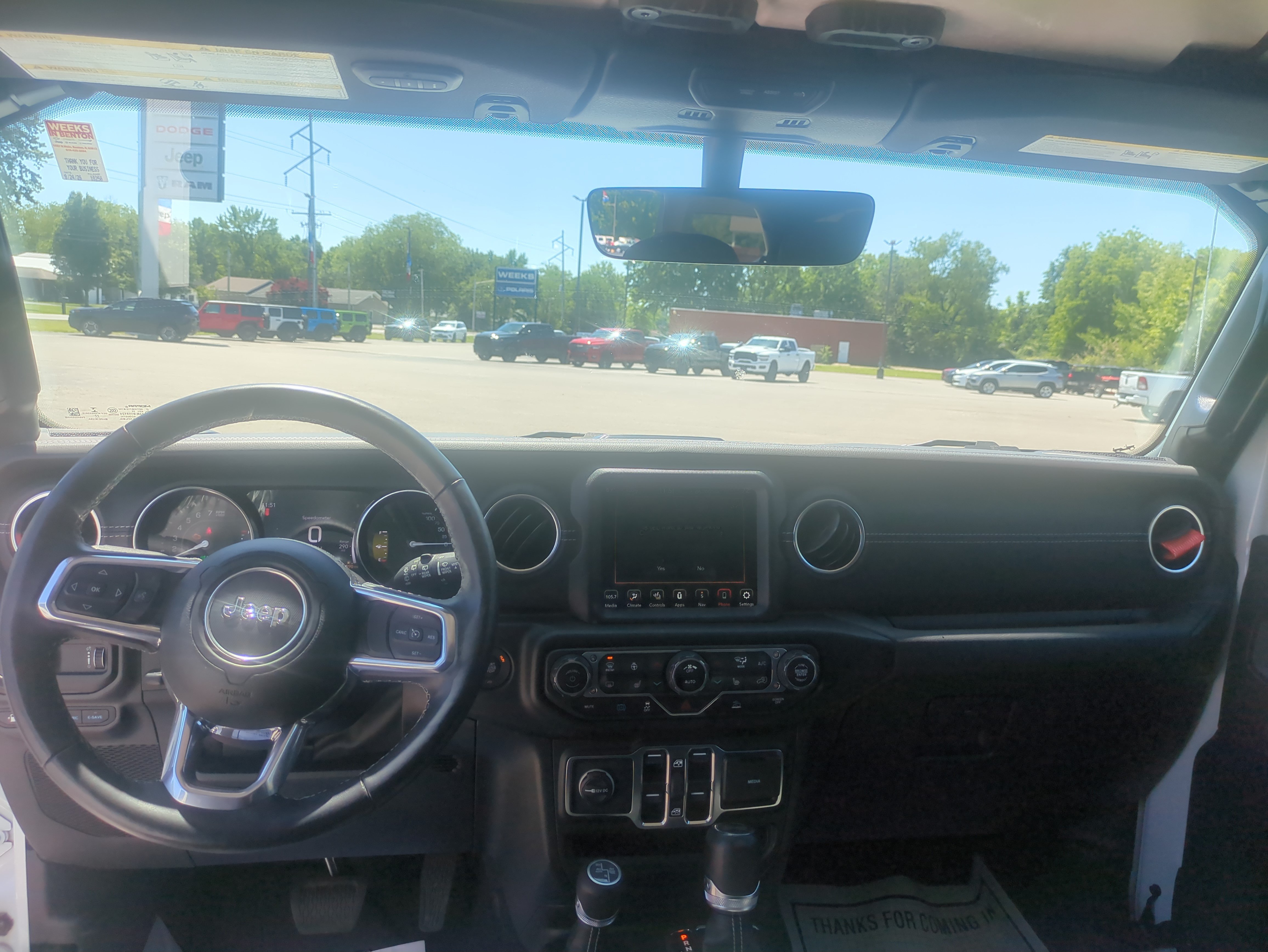 Used 2023 Jeep Wrangler Unlimited Sahara w/ Cold Weather Group AWD/4WD image 31