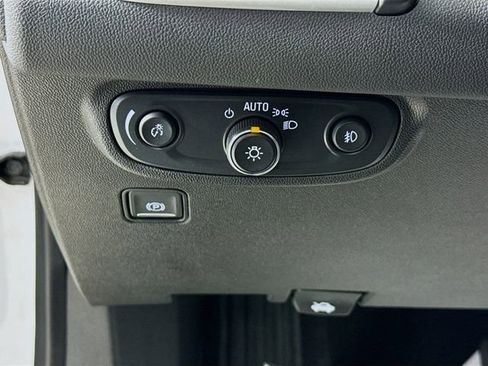 Used 2020 GMC Terrain SLT w/ Preferred Package image 10