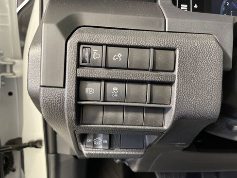 Used 2025 Toyota Tacoma SR image 29