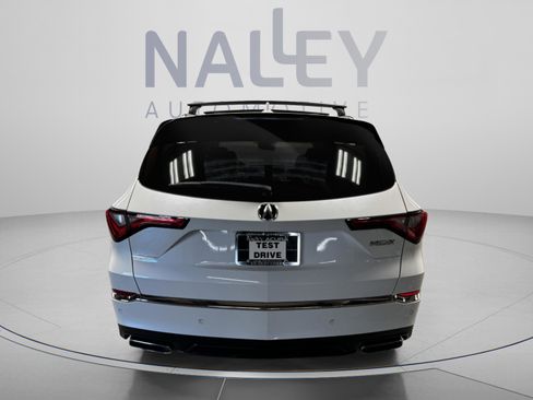 Certified 2023 Acura MDX FWD w/ Technology Package image 4