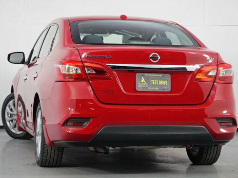 Used 2019 Nissan Sentra SV image 5