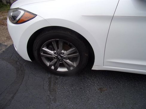 Used 2017 Hyundai Elantra SE w/ SE A/T Tech Package 03 image 9