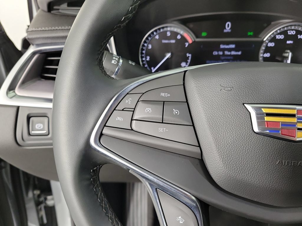 Certified 2025 Cadillac XT5 Luxury FWD image 21